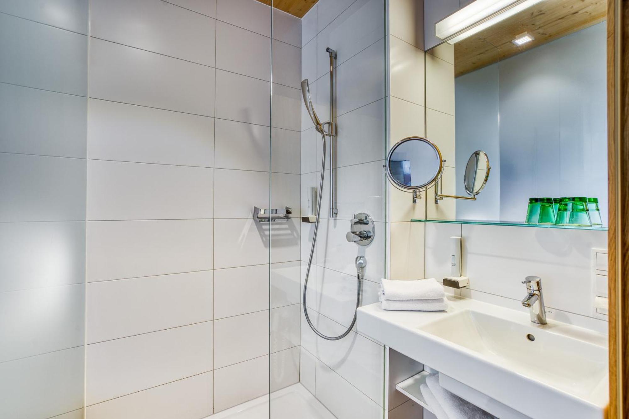 Hotel Wirtshaus Sattlerwirt Ebbs Room photo